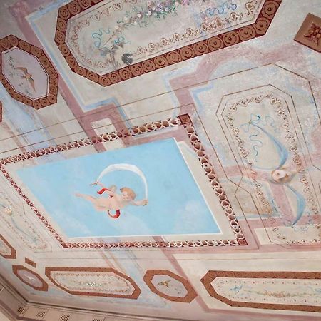 Roma Castel Nepi Home Near Colosseo المظهر الخارجي الصورة